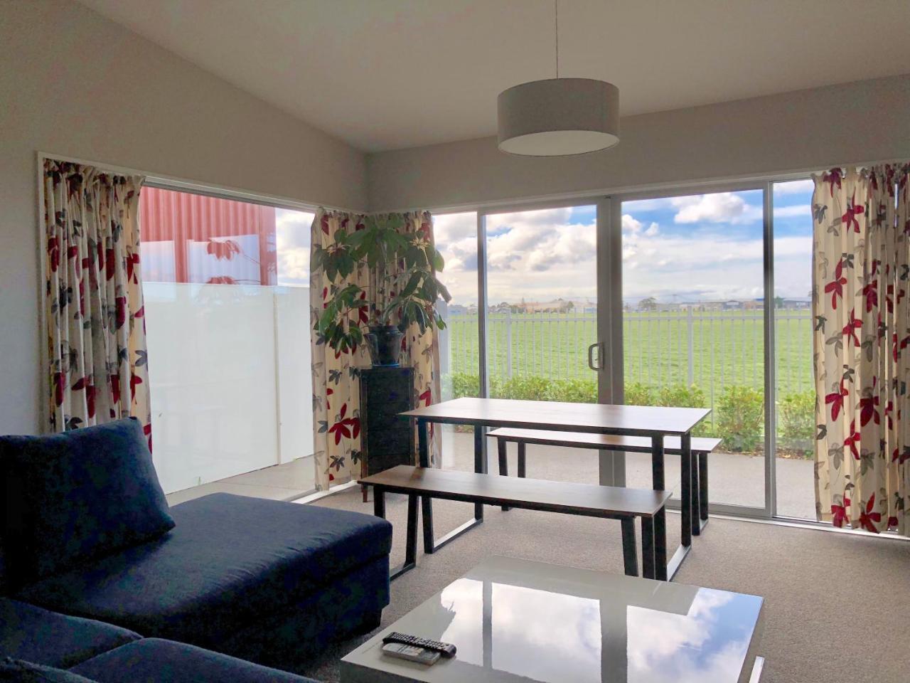 Lovely, Sunny, Home Sweet Home Christchurch Eksteriør bilde
