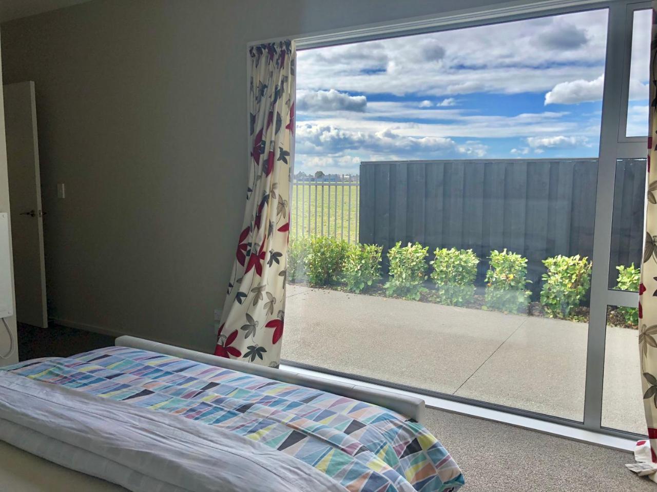 Lovely, Sunny, Home Sweet Home Christchurch Eksteriør bilde
