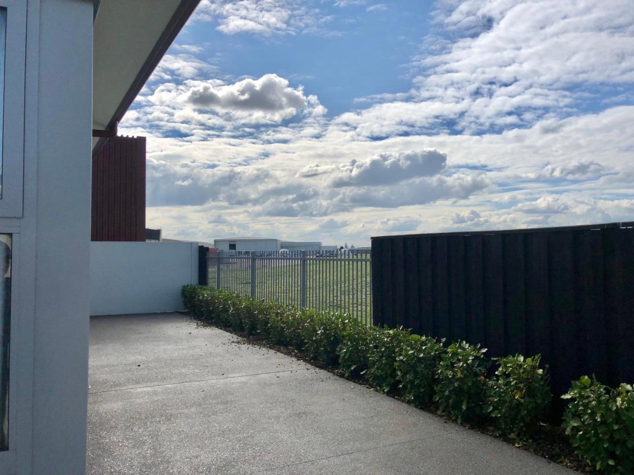 Lovely, Sunny, Home Sweet Home Christchurch Eksteriør bilde